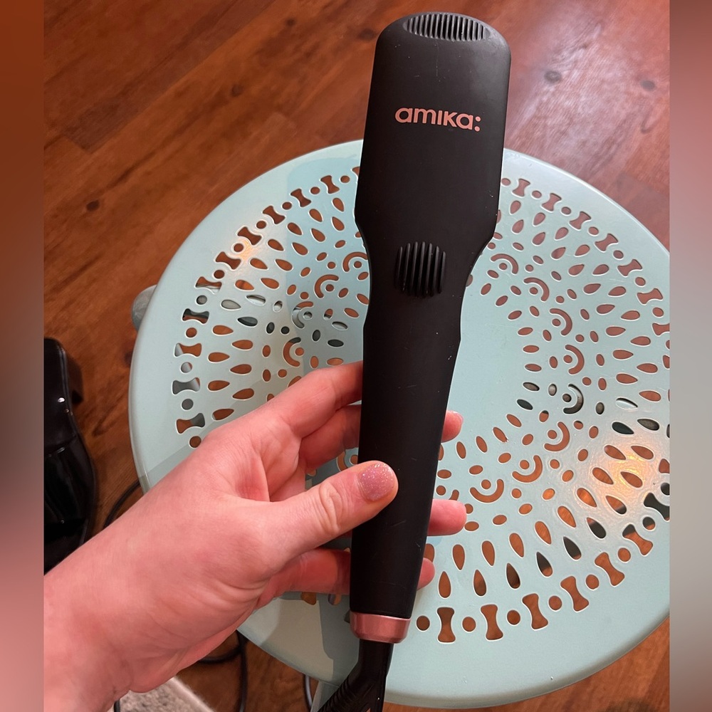 Amika Polished Perfection Straightening Brush